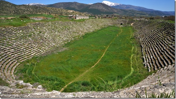 1166 zu dieser Zeit das grösste Stadion für Spiele und Wettkämpfe 270 x 30 Meter (1024x575)