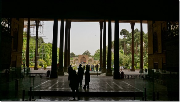 1518 Ausblick auf dem Garten  (1024x575)