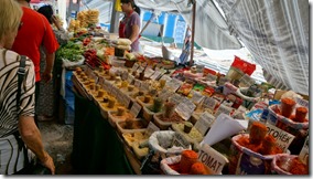 3048 Osh Markt Gewürze  (1024x575)