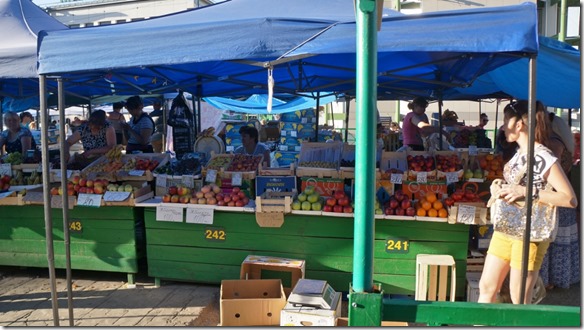3229 Früchte und Gemüsemarkt in Irkutsk  (1024x575)