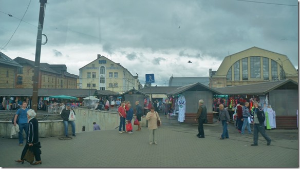 3674 einer von drei Marktteilen in Riga  (1024x575)