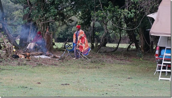 2196 die beiden Brüder von Moses haben uns die ganze Nacht bewacht wegen streunenden Tieren wie Elefanten, Löwen, Büffel und anderen