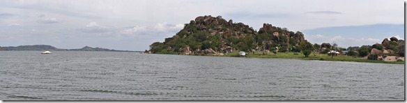 2266 schöne Steinformationen auf dem Weg mit der Fähre nach Mwanza