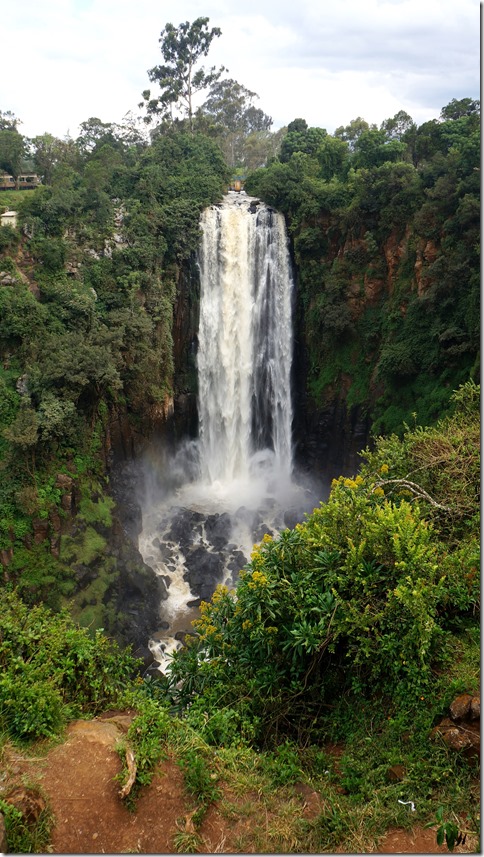 2302 Thompson Falls = ein grosser Fall