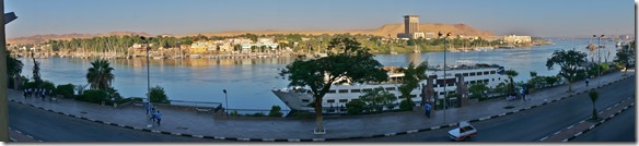 2788  Ausblick von unserem Hotel Philae (wir wurden im Hafen von einem Guide abgeholt und er konnte die Formalitäten auf die Hälfte reduzieren)