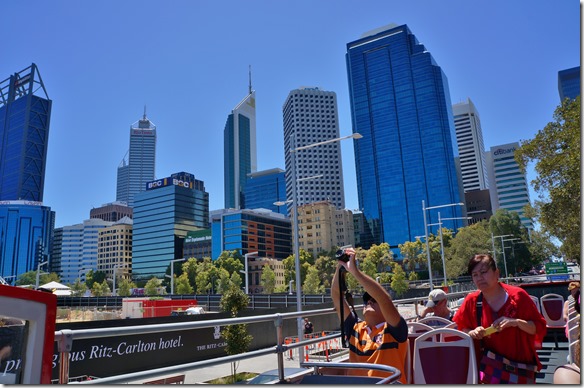 1038 Ausblick auf Perth City