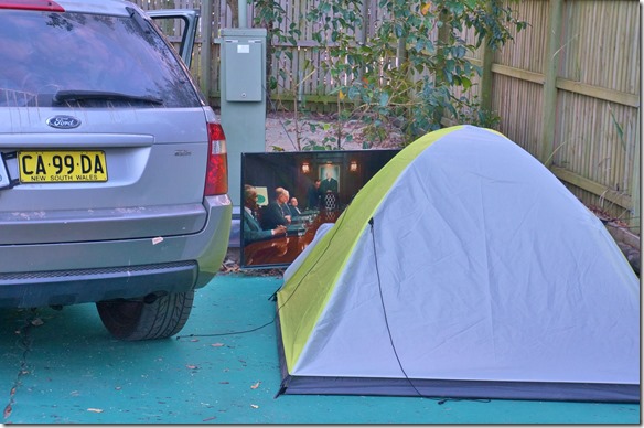 2079 unsere Nachbarn hatten einen Fernseher mitgenommen der gr&ouml;sser war als ihr Zelt = auf dem Platz in Mooloolaba