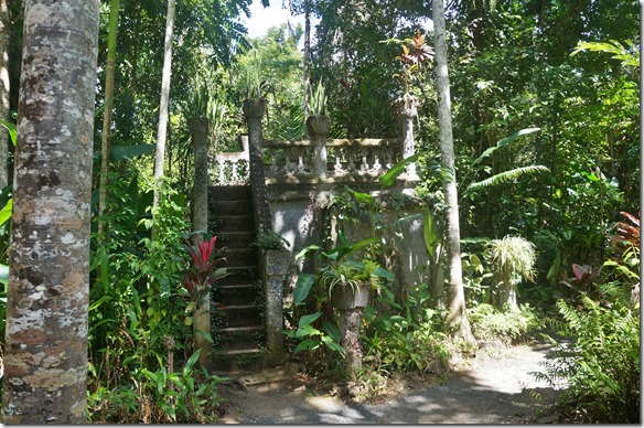 2643 von weitem shen die Geb&auml;ulichkeiten wie eine M&auml;rchenwelt aus