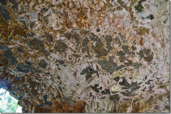 2708 eindr&uuml;ckliche Lavaformationen und -farben