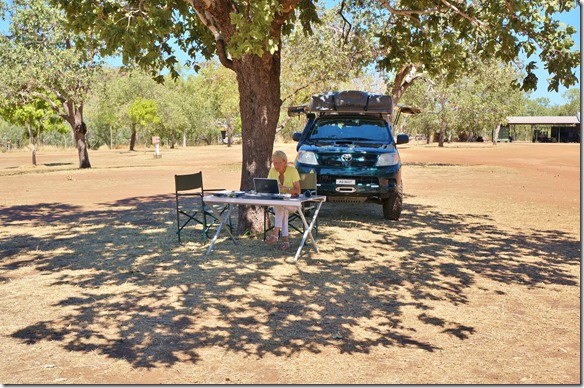 2891 Gaby am schreiben des Blogs. Morgen geht es weiter nach Westaustralia