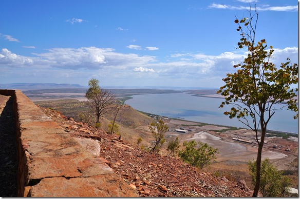 3014 Blick Richtung wo alle Flüsse herkommen (diese führen auch in der Trockenzeit Wasser)