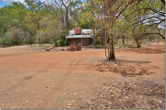 3151 das Infrastrukturgebäude von aussen