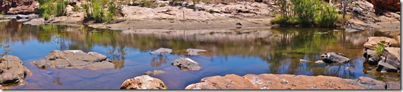 3159 der Fluss führt immernoch Wasser, so dass wir uns auf ein kühlendes Bad freuen können