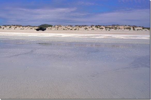 3351 leider wird hier noch zu viel das Auto genommen um auf dem Strand Ausflüge zu machen 