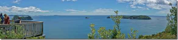 2023 auf einem Ausflug sind wir zu der Cathedral Cove gefahren und mit einem ca. 1,5 Stunden Marsch haben wir die Küste mit dem Katedralen-Bogen erreicht