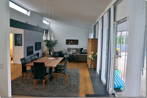 2125 das Wohnzimmer mit Ausgang auf den Poolbereich