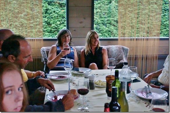 2128 Essen im gemütlichen Anbau neben dem Pool