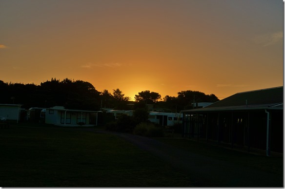 2174 es gibt einen Sonnenuntergang der andern Art, da die Sonne im Meer versinkt