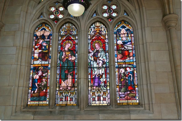 2409 ein Kirchenfenster der St. Paul's Kathedrale von Dunedin