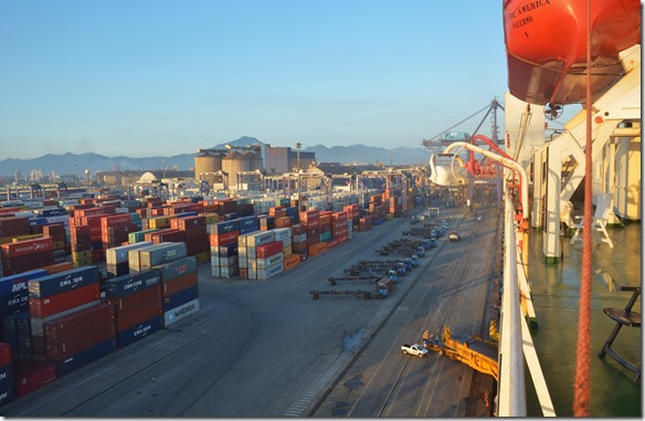 a1705 um ca. 23.00 Uhr sind wir in den Hafen von Paranagua eingelaufen. Wir waren schon im Bett und haben geschlafen