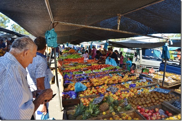 a1841-der-Samstagsmarkt-in-Piriapoli[1]