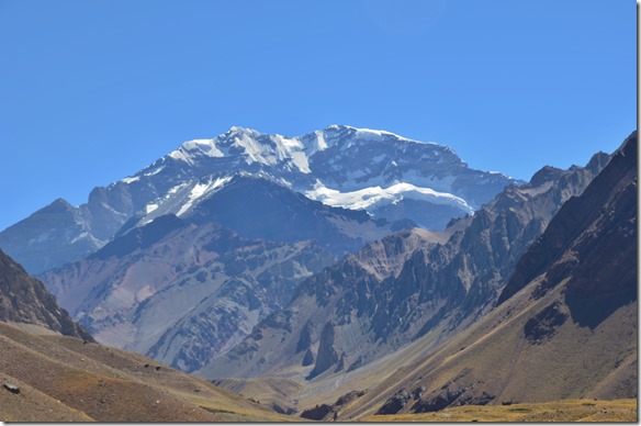 a2331 der Berg weisst die höchste zuammenhängende Wand (2'700 Meter) der ganzen Erde auf